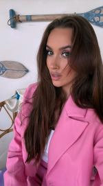 Luxury Girl