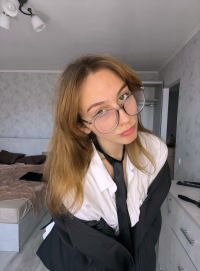 Emma Uzi